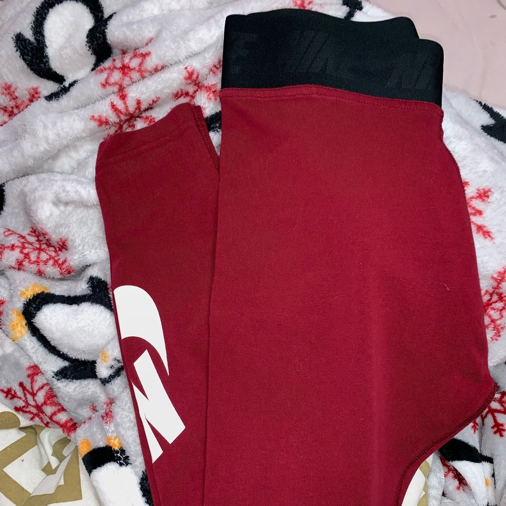 Small Nike leggings